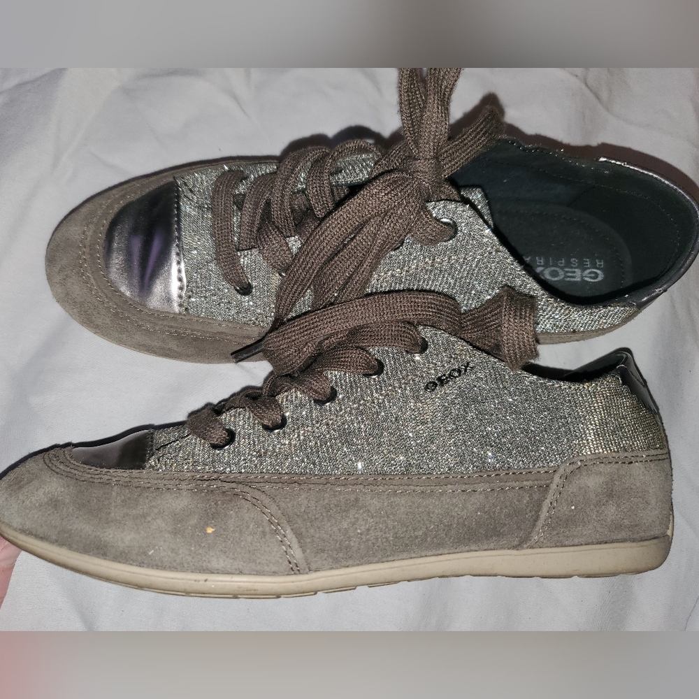 Geox Respira Women’s Brown Sparkly Glitter Runner  Size 6